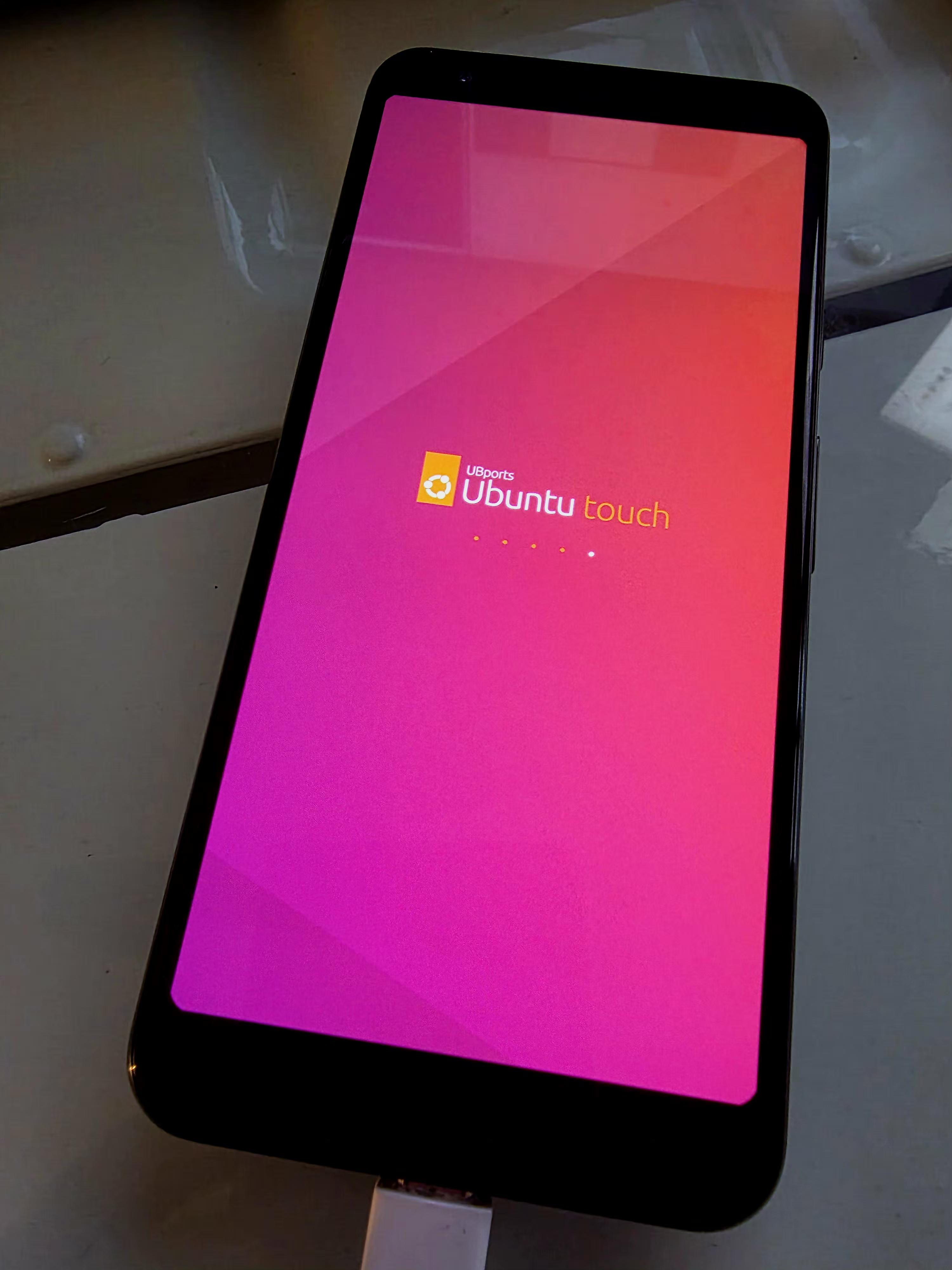 Pixel 3a Ubuntu Touch Photo 1